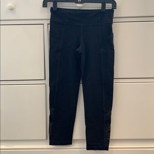 Athleta Girl Black Capri Leggings